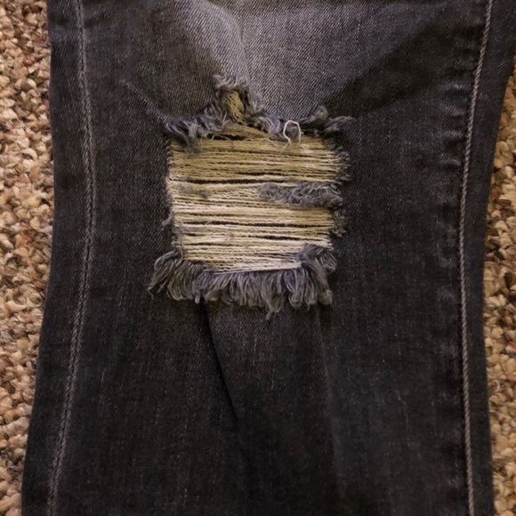 7 For All Mankind Ripped Jeans - Picture 4 of 8